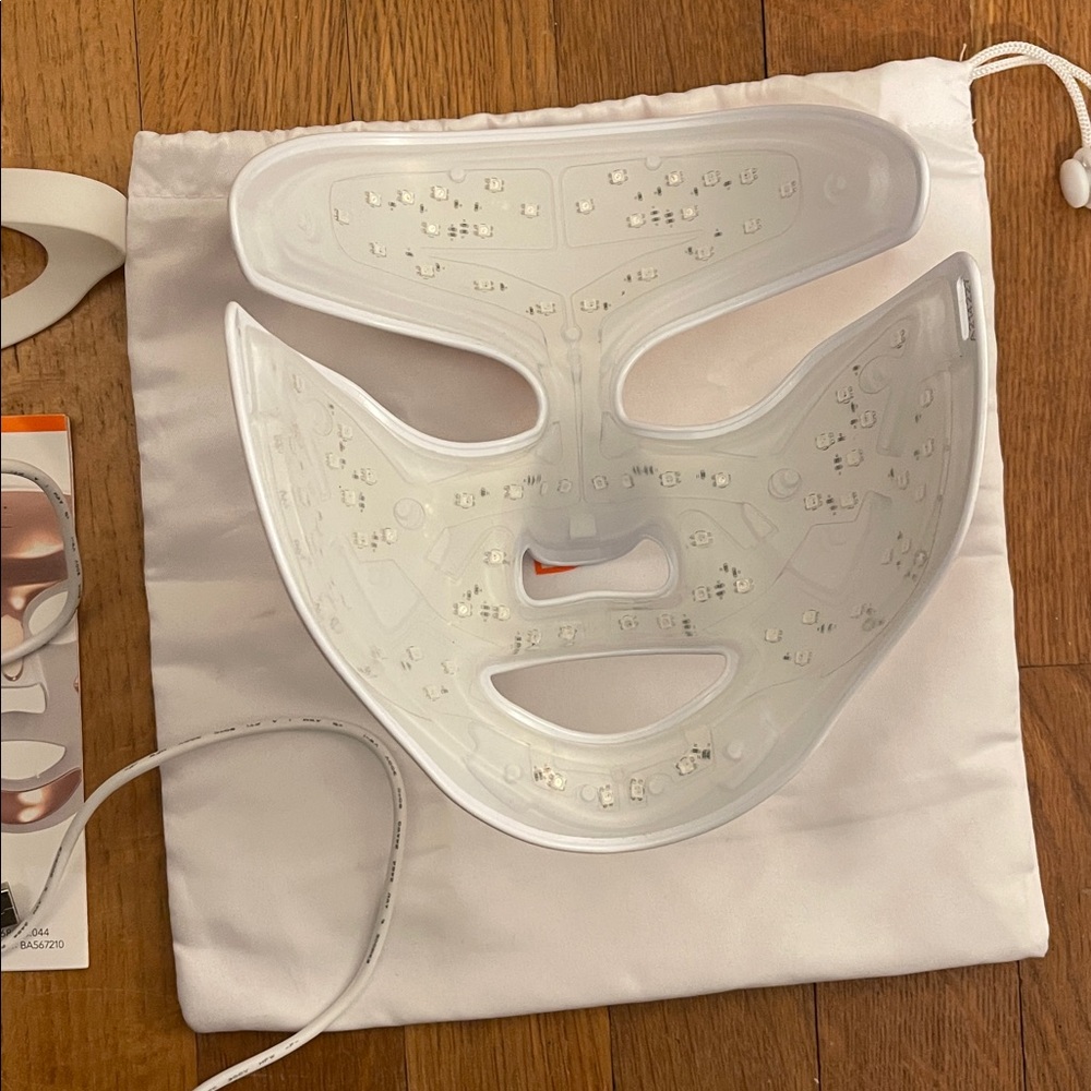 Dr. Dennis Gross Spectralite LED Face Mask - Picture 5 of 5